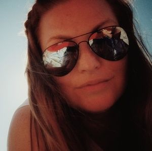 Meet your Posher, Shannon